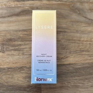 Norwex Lysere Night Recovery Cream - Cream and Purple